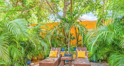 Curacao Gardens