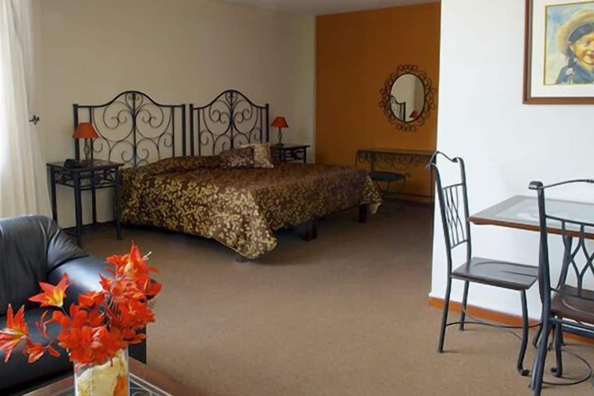 Desk, free WiFi, bed sheets