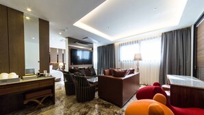 Penthouse | 羽絨被、書桌、遮光布/窗簾、隔音