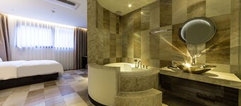 Guri Galmae Indi Present Hotel