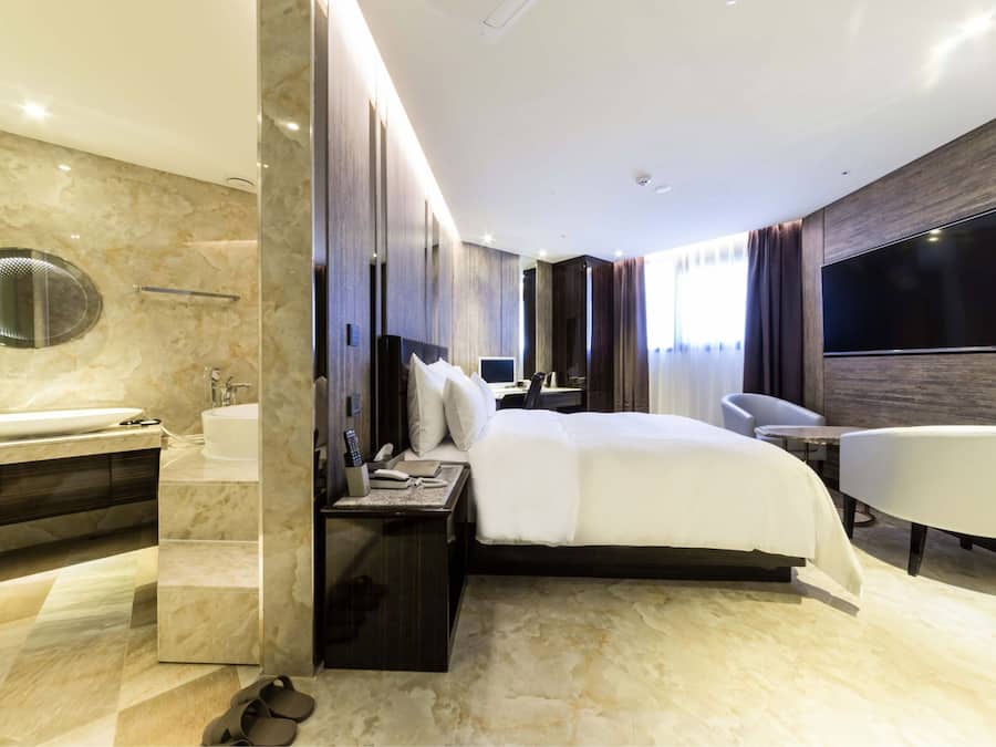 Standard Double Room | Down comforters, individually decorated, individually furnished, desk