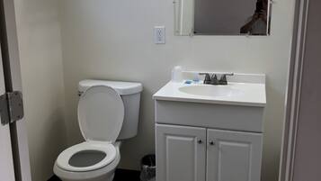 Economy Single Room | Bathroom