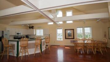 80 – Oceanfront 3 Story Cottage | Private kitchen | Full-size fridge, microwave, oven, coffee/tea maker