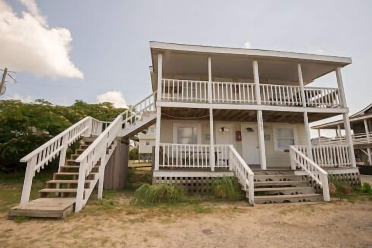 Apartment, 1 Bedroom (Oceanside 102, 106, 107) | Balcony