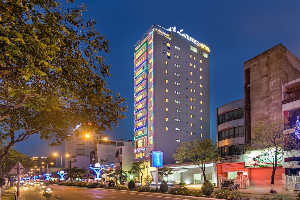 Lavender Riverside hotel