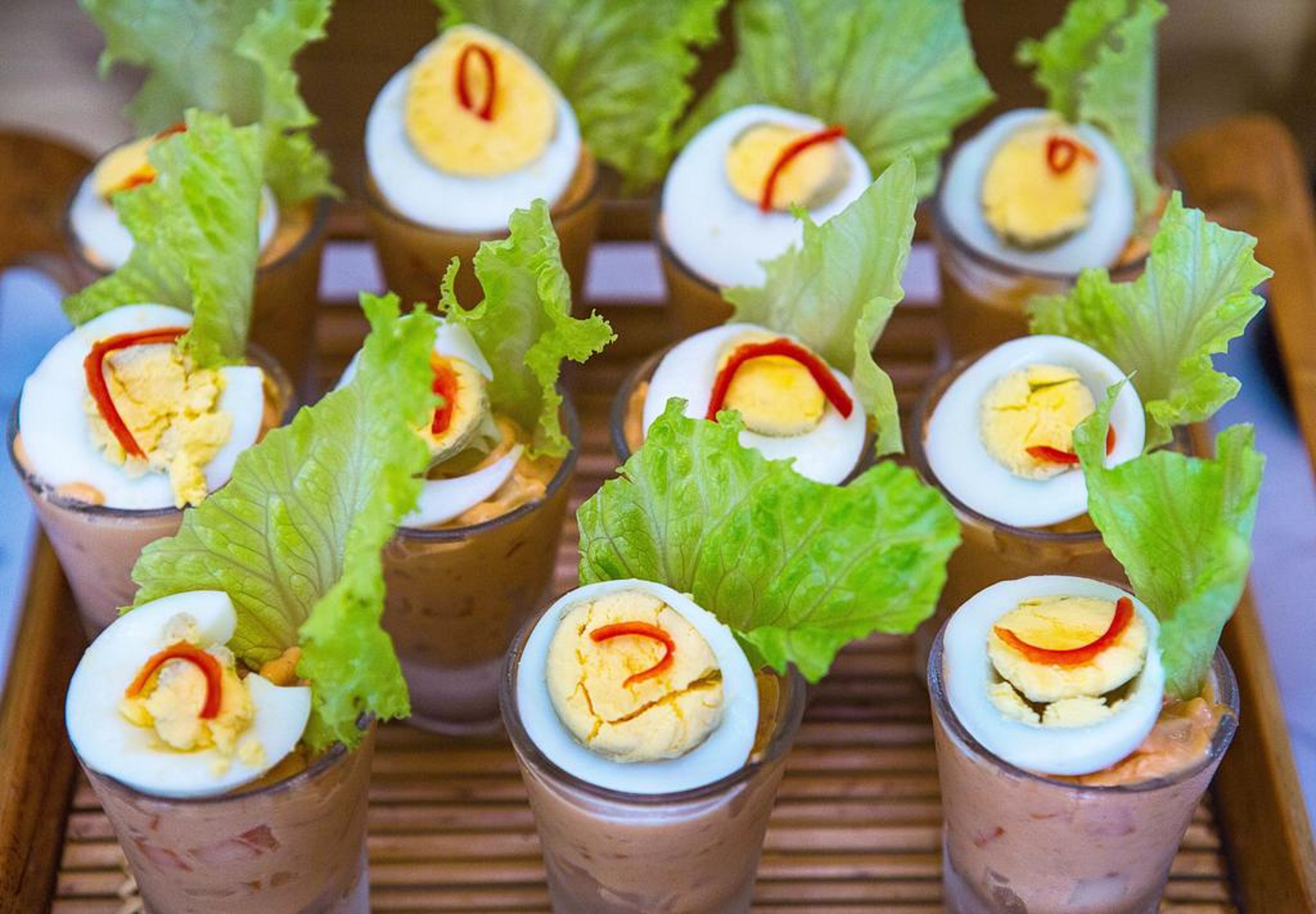 daily buffet breakfast (vnd 100000 per person)