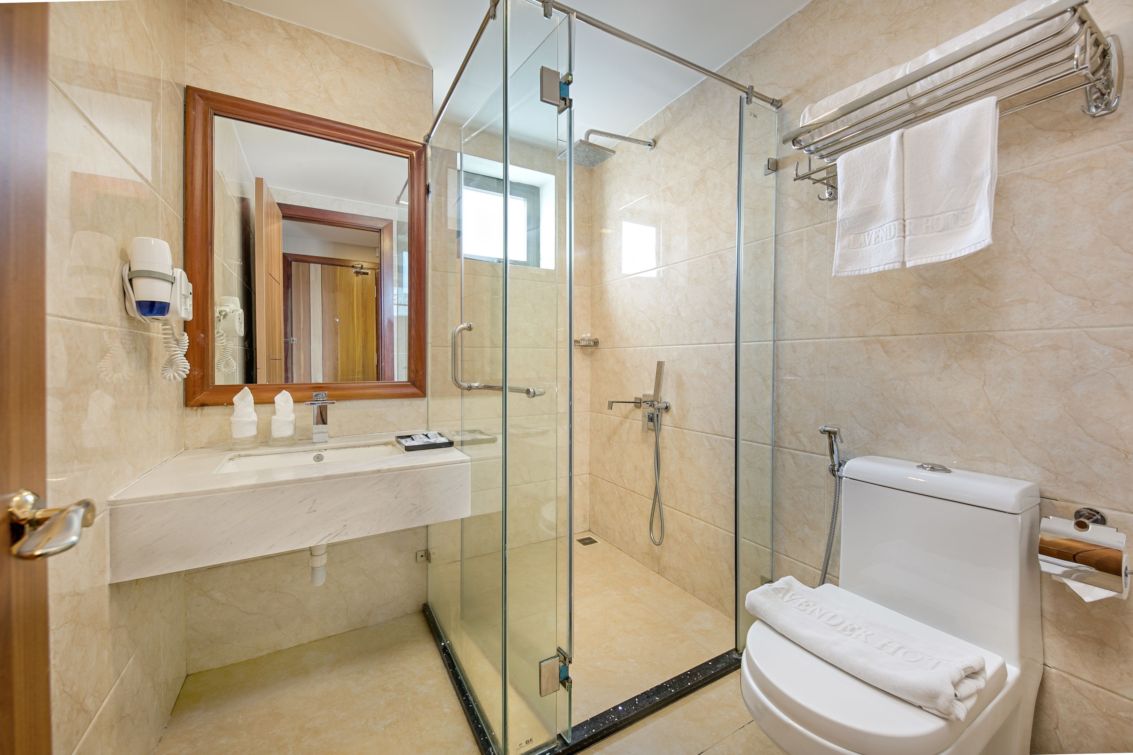 superior room, 1 king bed, city view | bathroom shower