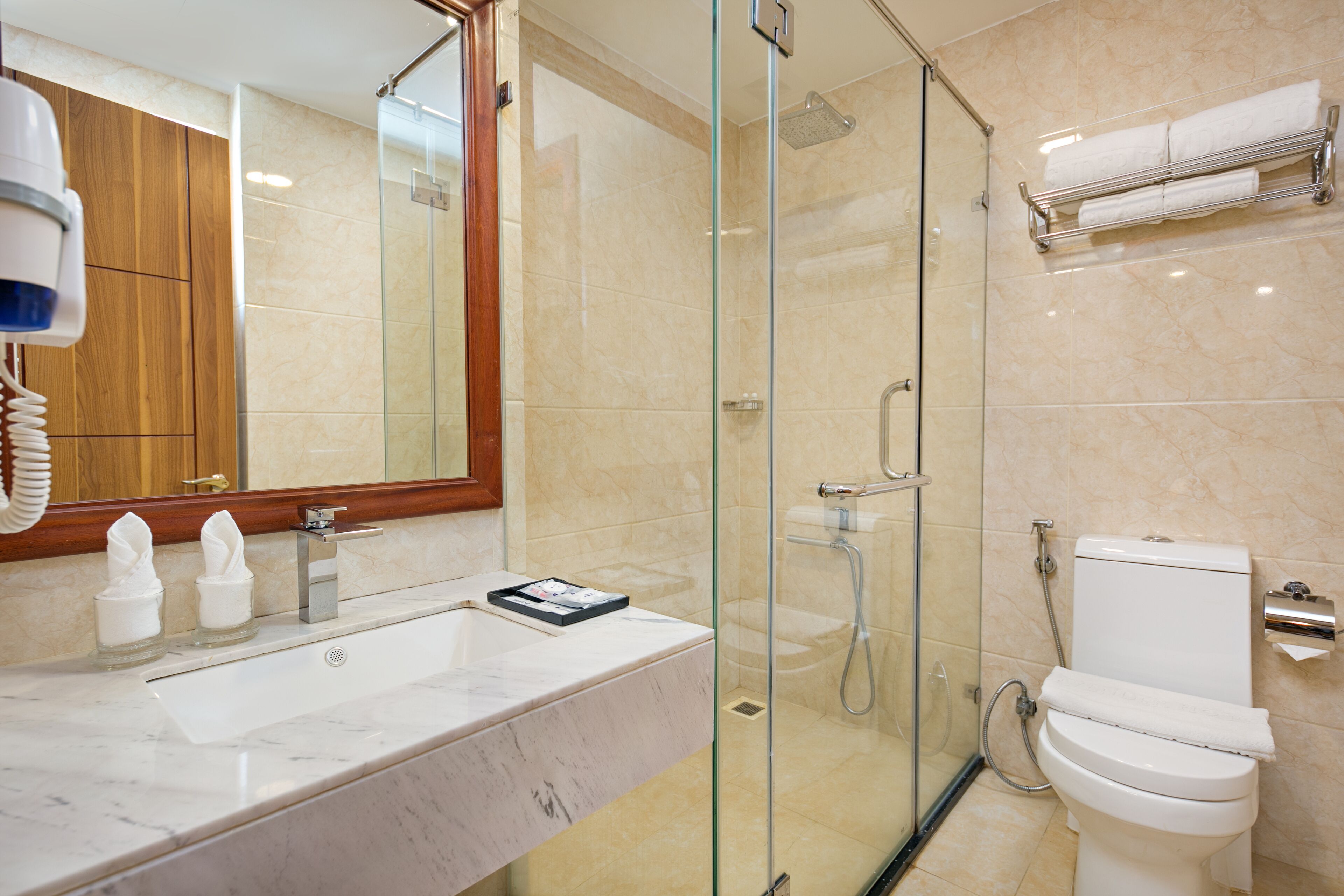 hydromassage showerhead, free toiletries, hair dryer, bathrobes