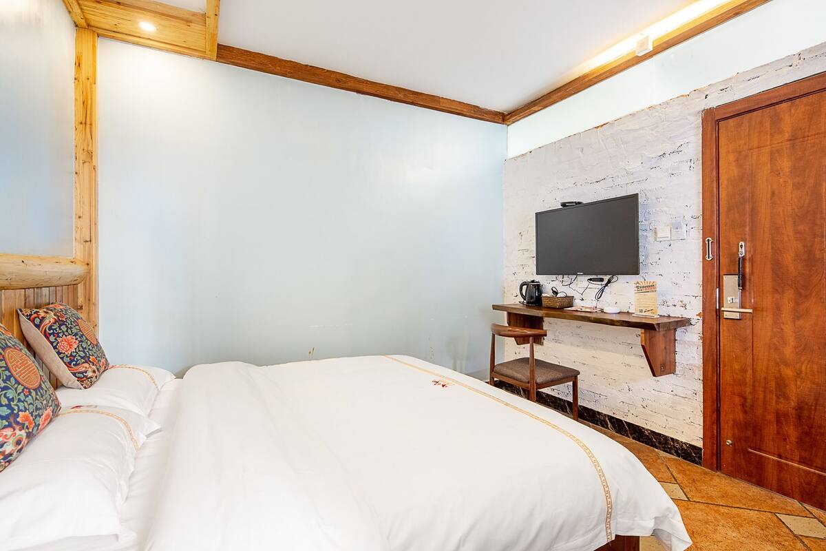 Familierom | Skrivebord, blendingsgardiner og wi-fi (inkludert)