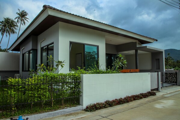 Exterior - Specious Vacation Dia House near Beach (Koh Samui)