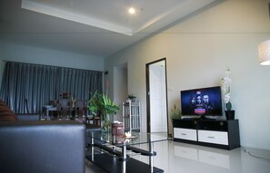 3 Bedrooms Vacation Home | Vardagsrum | Smart-tv
