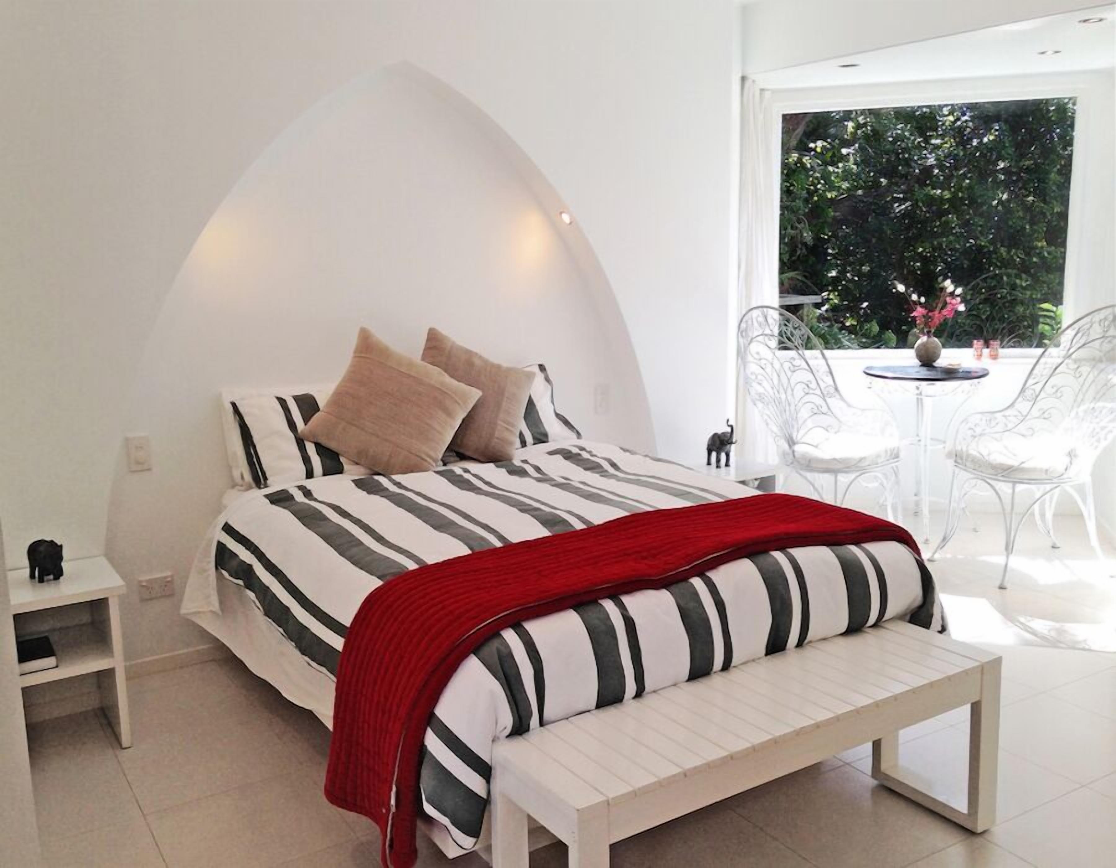 Suite monolocale Deluxe, vista mare parziale | Biancheria da letto di alta qualità, Wi-Fi gratuito, lenzuola