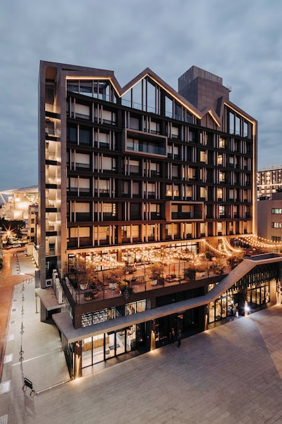 U.I.J Hotel & Hostel