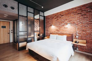 Premium bedding, individually decorated, free WiFi, bed sheets - U.I.J Hotel & Hostel (Tainan)