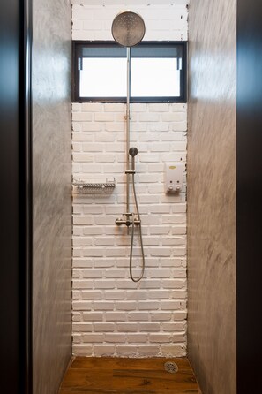 Douche de la salle de bain