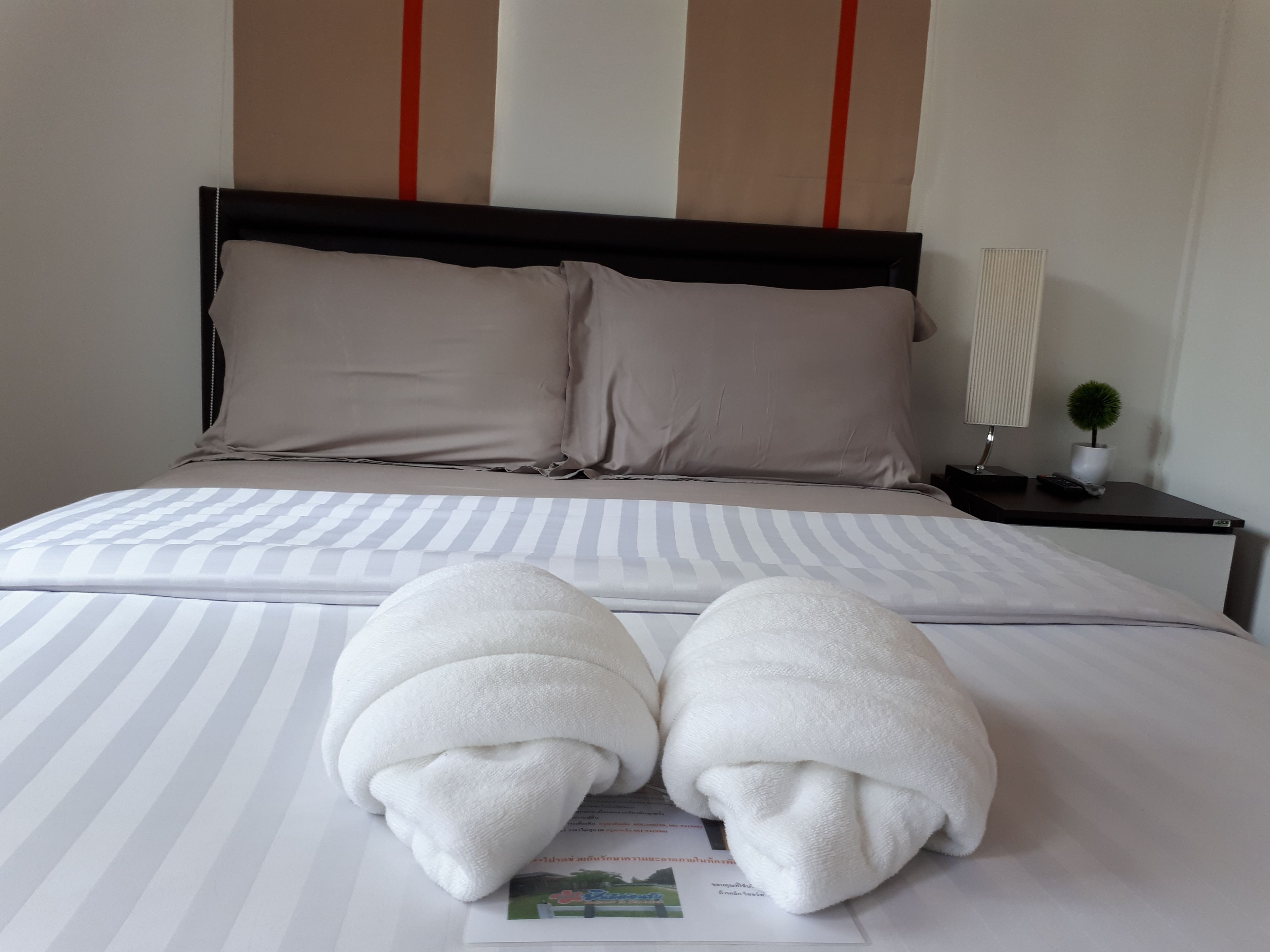Free WiFi, bed sheets