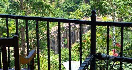 9 Arch View Rest Inn