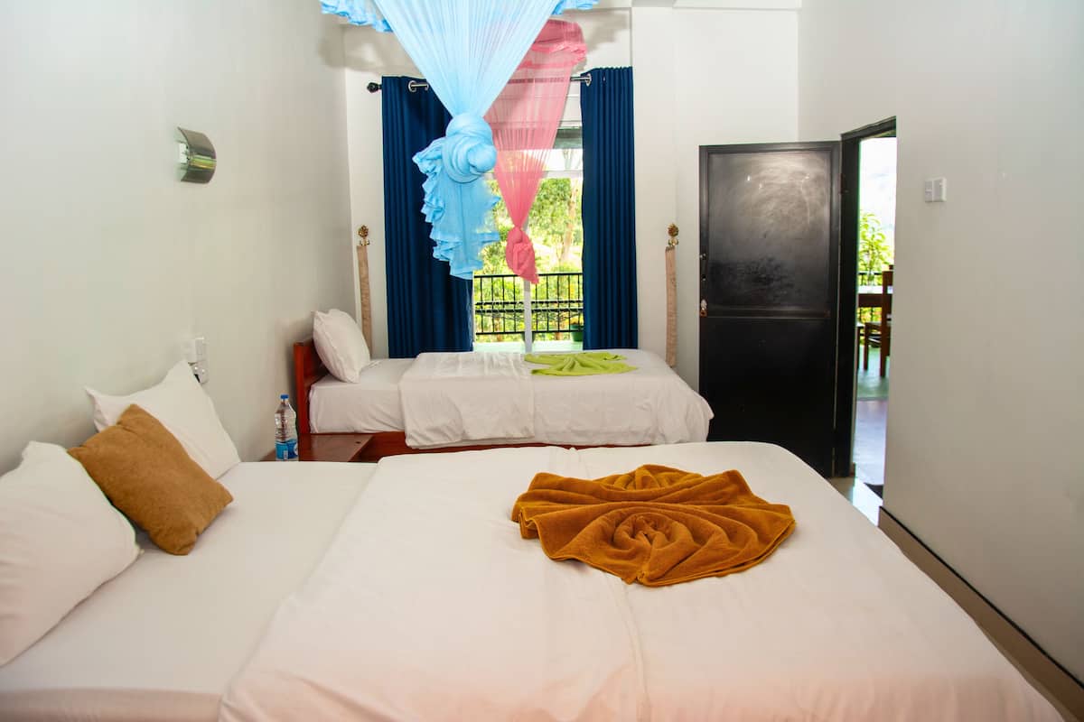 Triple Room, Mountain View | 1 bedroom, pillow-top beds, in-room safe, desk
