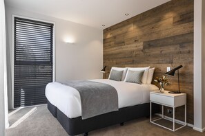 Villa, 2 slaapkamers, en-suite badkamer | Luxe beddengoed, Select Comfort-bedden, een minibar
