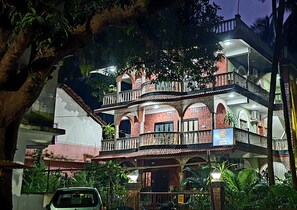 Front of property - Mama Mids Home (Morjim)