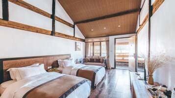 Standard Room | Desk, blackout curtains, iron/ironing board, free WiFi