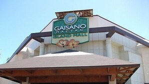 A sign for Gaisano Mactan Island Mall. - Transit Point Hostel Mactan Cebu (Lapu-Lapu)