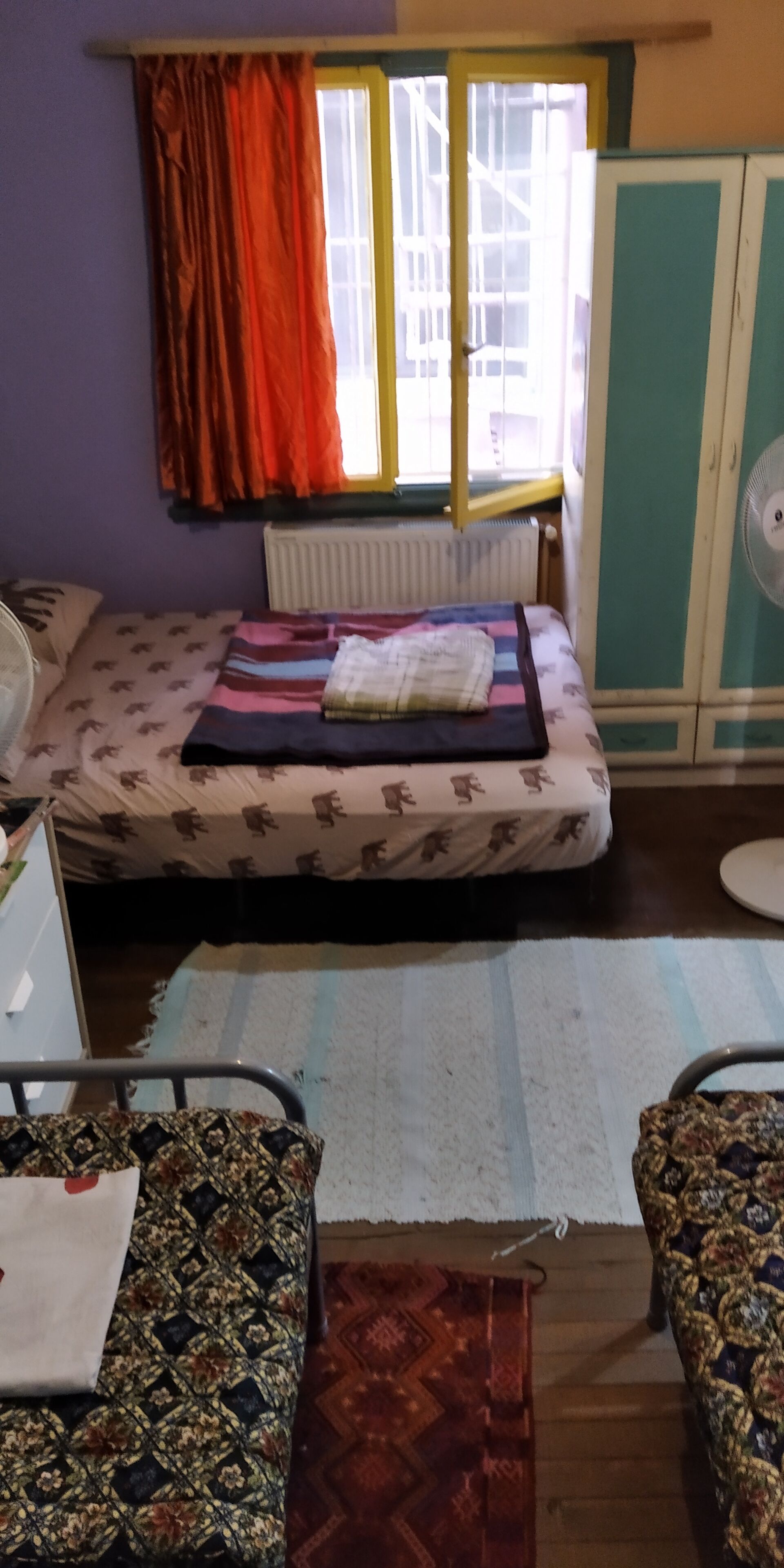 Basic-Vierbettzimmer, Mehrere Betten, Nichtraucher, Gemeinschaftsbad (Dorm) | Schreibtisch, laptopgeeigneter Arbeitsplatz, Bügeleisen/Bügelbrett