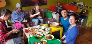 Books - Shantihome Hostel (Izmir)