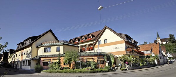 Front of property - Landgasthof Zum Lamm (Bahlingen)