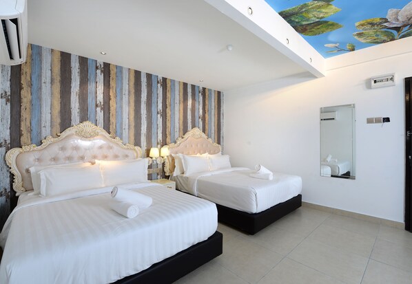 Desk, soundproofing, free WiFi, bed sheets - Hotel de Art USJ 21 (Subang Jaya)