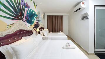 Art Family Deluxe | Desk, soundproofing, free WiFi, bed sheets