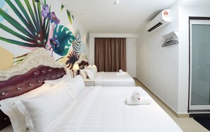 Desk, soundproofing, free WiFi, bed sheets - Hotel de Art USJ 21 (Subang Jaya)