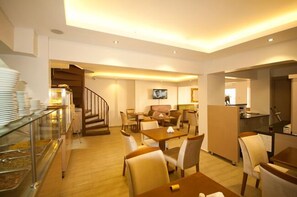 Frühstück und Mittagessen, türkische Küche