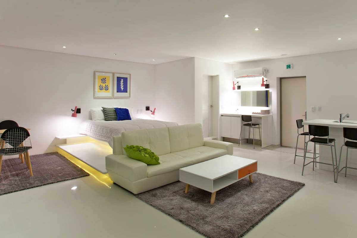 Room (S 101) | Living area