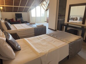 Studio Suite, Balcony, Pool View (Attic) | 1 bedroom, desk, soundproofing, iron/ironing board - Reis Thermal Otel (Denizli)