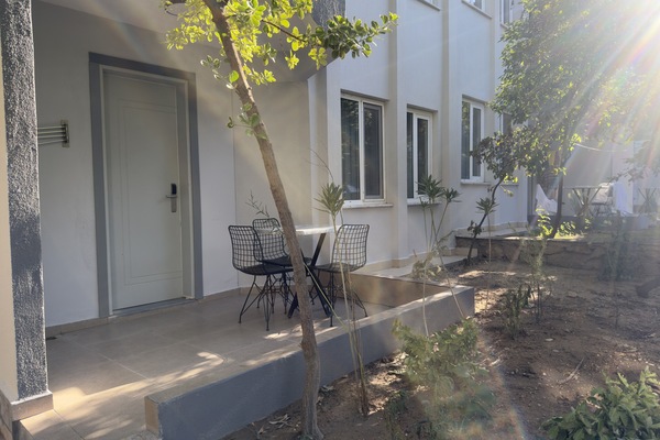 Basic-Apartment, Balkon, Poolblick | Terrasse/Patio