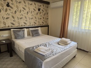 Standard Apartment, Balcony, Pool View | 1 bedroom, desk, soundproofing, iron/ironing board - Reis Thermal Otel (Denizli)