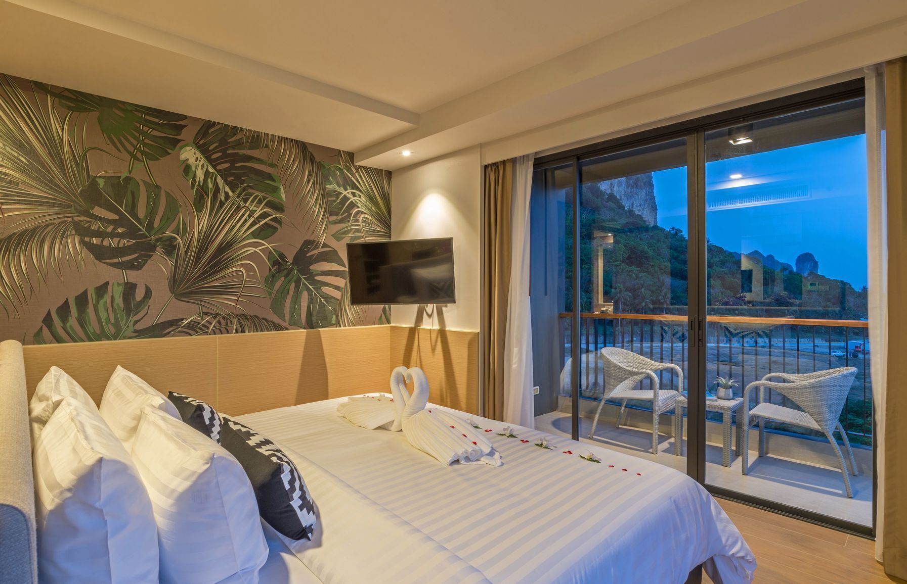 In-room safe, desk, blackout drapes, soundproofing