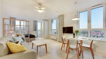 Comfort Studio, 1 Double Bed with Sofa bed | Living area | Flat-screen TV