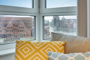 Apartemen Deluks, 2 kamar tidur, dapur kecil, pemandangan sungai | Fasilitas kamar