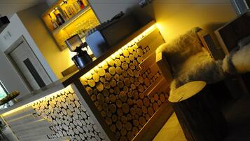 Bar (in der Unterkunft)