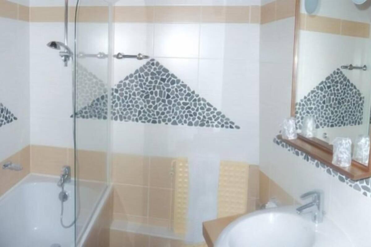 free toiletries, hair dryer, towels