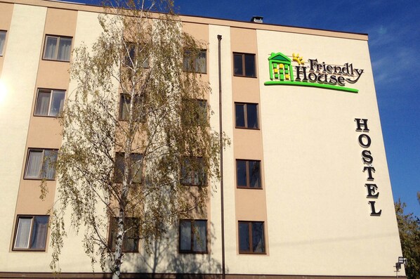 Exterior detail - Friendly House - Hostel (Kriukivshchyna)
