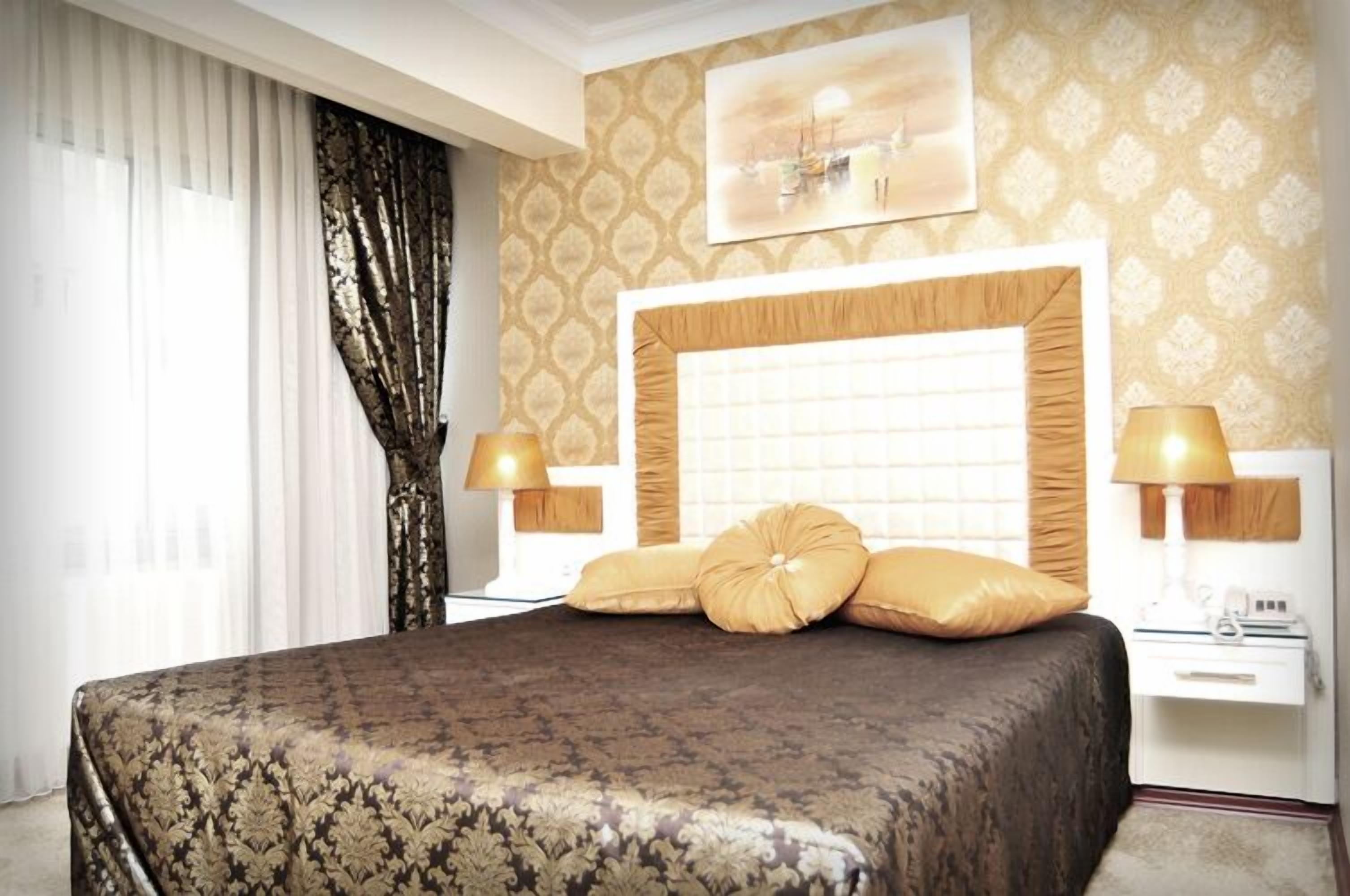 Minibar, in-room safe, desk, soundproofing