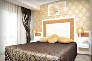 Μίνι μπαρ, χρηματοκιβώτιο στο δωμάτιο, γραφείο, ηχομόνωση