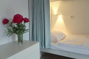 1 Bed in 8 Beds Mixed Dorm 1 | Premium bedding, free WiFi, bed sheets - Hostel Kobarid (Kobarid)