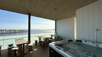 室外 SPA 浴池