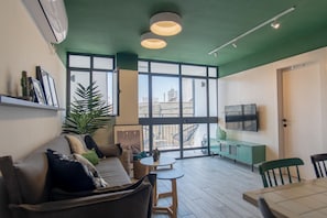 Deluxe Apartment, 3 Bedrooms, City View | Living area