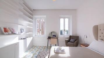 1 bedroom, iron/ironing board, cots/infant beds, free WiFi