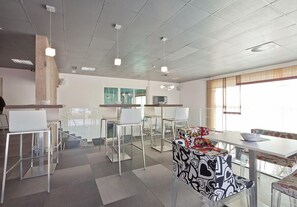 Bar (in der Unterkunft)